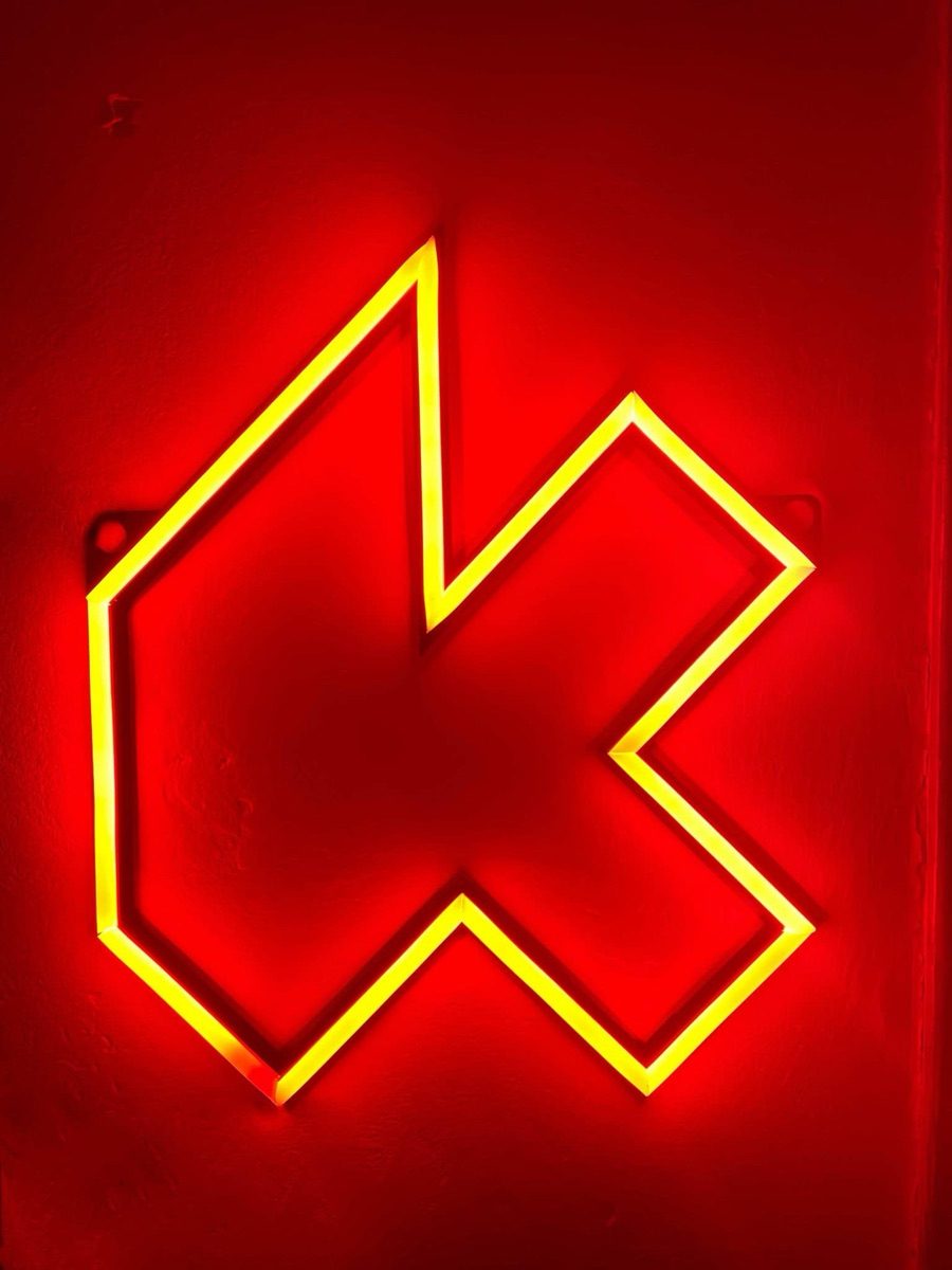 Néon LED logo K KIKK Festival Namur — WOAW Light