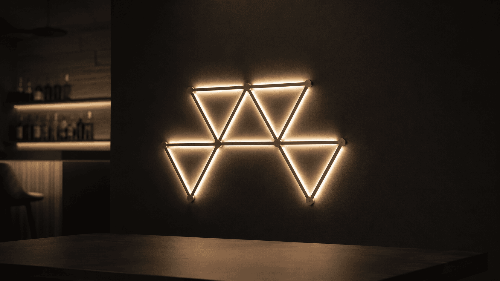 Panneaux LED triangulaires muraux pour bar, ambiance graphique — WOAW Light